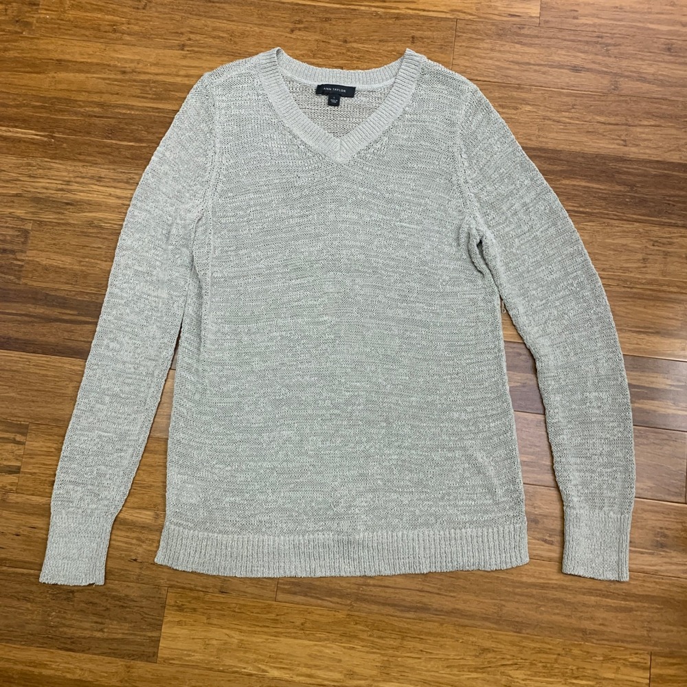 Ann Taylor V Neck Long Sleeve Knit Sweater Gray Womens Size Large‎ Textured Knit